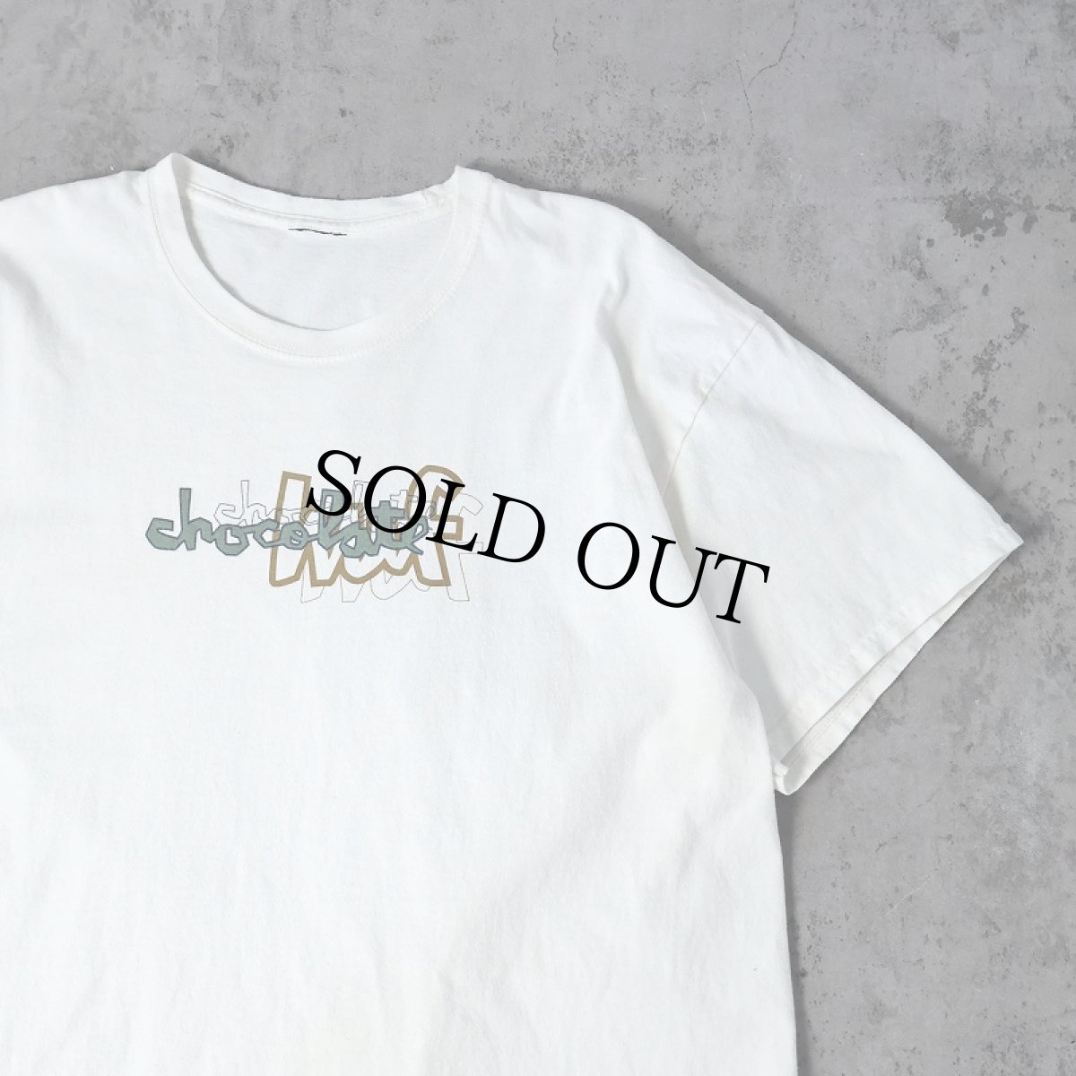 画像1: HUF × Chocolate Skateboards ロゴプリントTシャツ (1)