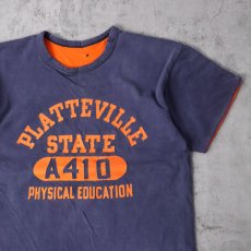 画像1: 60's Champion PRODUCTSタグ "PLATTEVILLE STATE PHYSICAL EDUCATION" ラバープリント ダブルフェイス リバーシブルTシャツ M (1)