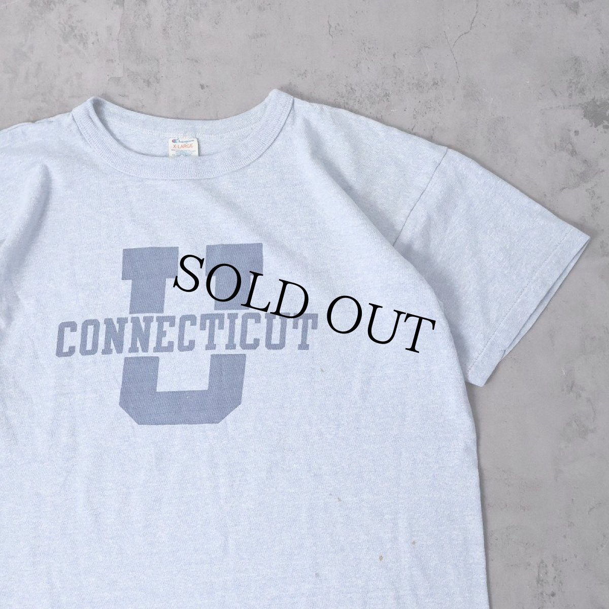 画像1: 80's Champion トリコタグ USA製 ”CONNECTICUT U” 染み込みプリントTシャツ XL (1)