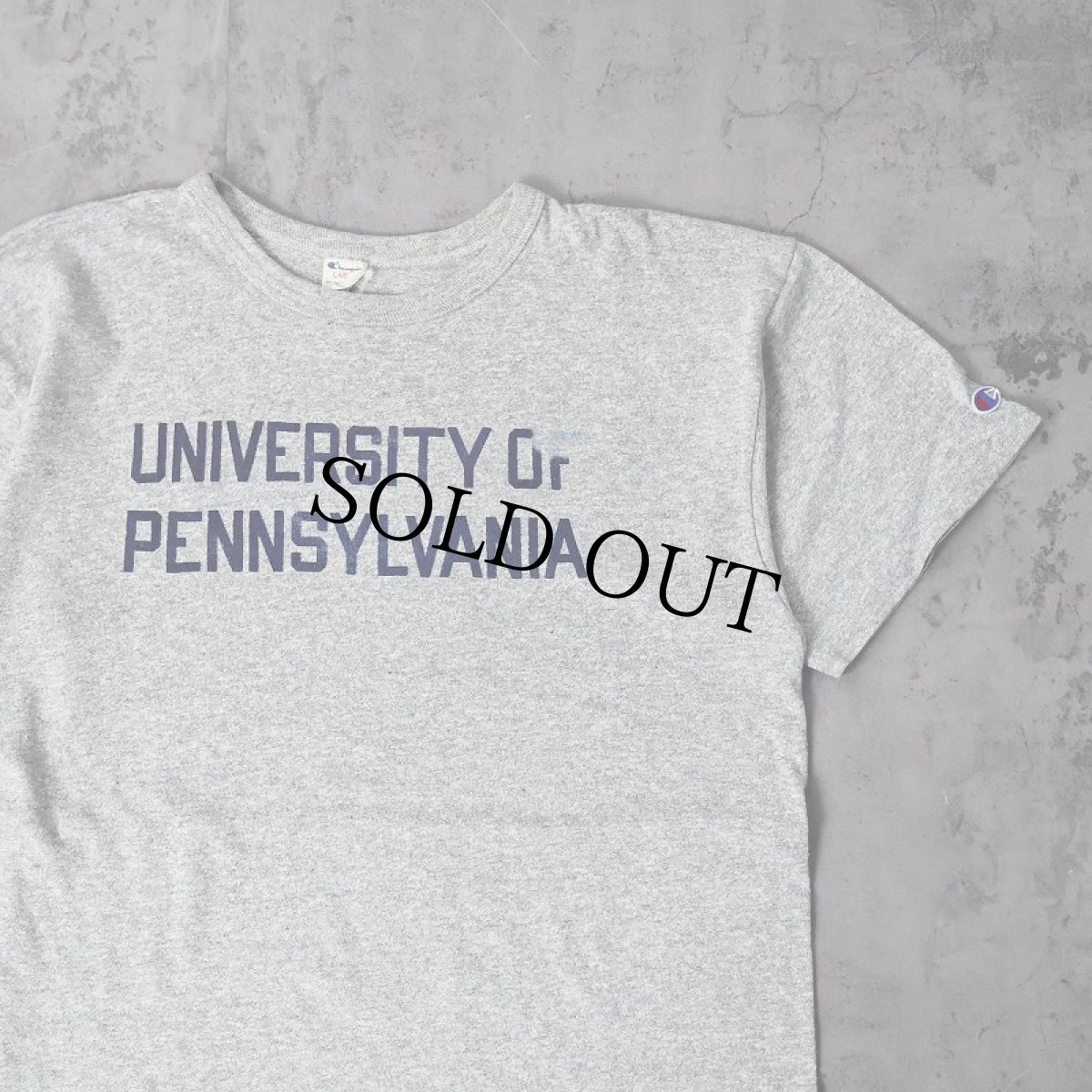 画像1: 80's Champion トリコタグ USA製 "UNIVERSITY OF PENNSYLVANIA" ラバープリントTシャツ L (1)