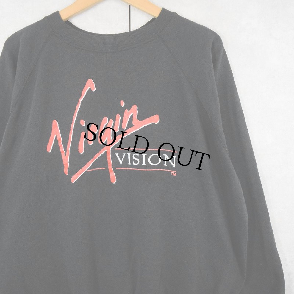 画像1: 80's〜 Virgin "VISION" レコードレーベル ロゴプリントラグランスウェット BLACK (1)