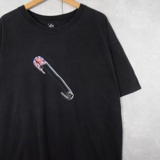 画像1: 〜2000's Stylus USA製 ユニオンジャック×安全ピン プリントTシャツ BLACK XL (1)