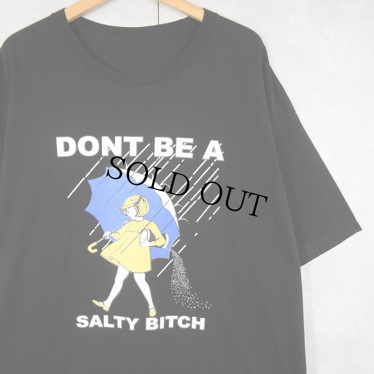 画像1: Morton Salt "DONT BE A SALTY BITCH" 塩メーカープリントTシャツ BLACK (1)