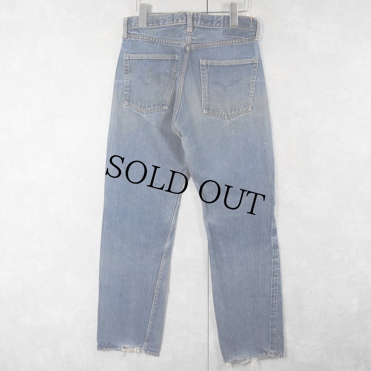 画像2: 60〜70's LEVI'S 501 BIGE デニムパンツ W30 (2)