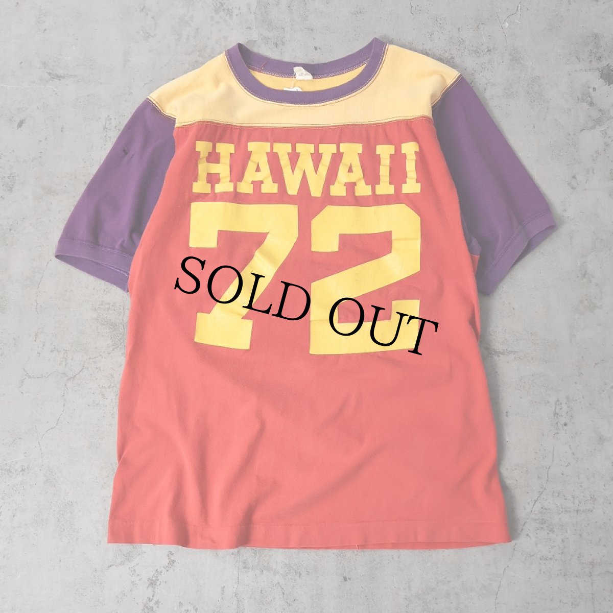 画像1: 60's Sportswear USA製 "HAWAII 72" クレイジーパターン フットボールTシャツ S (1)