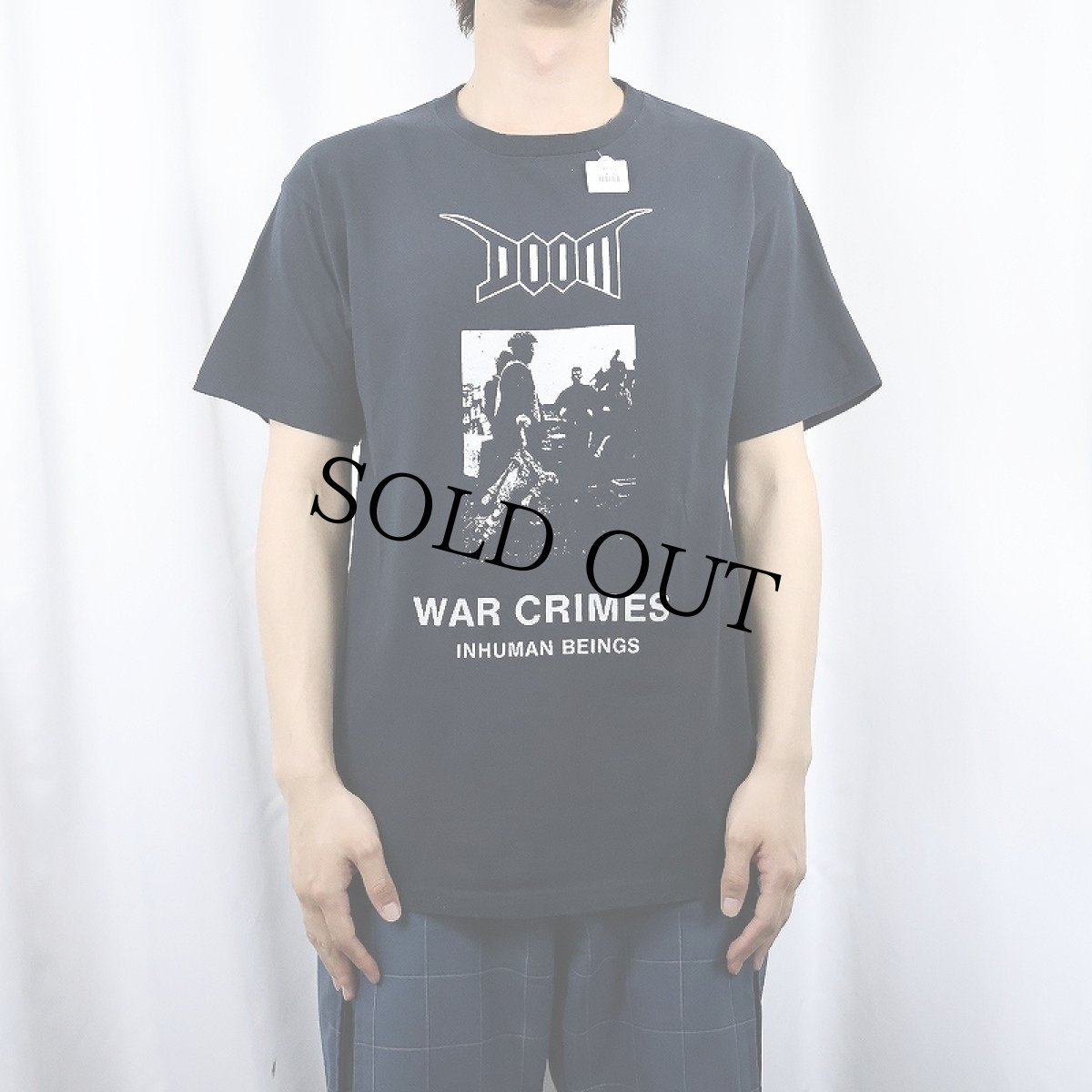 画像2: DOOM "WAR CRIMES" ハードコアバンドアルバムプリントTシャツ BLACK M (2)