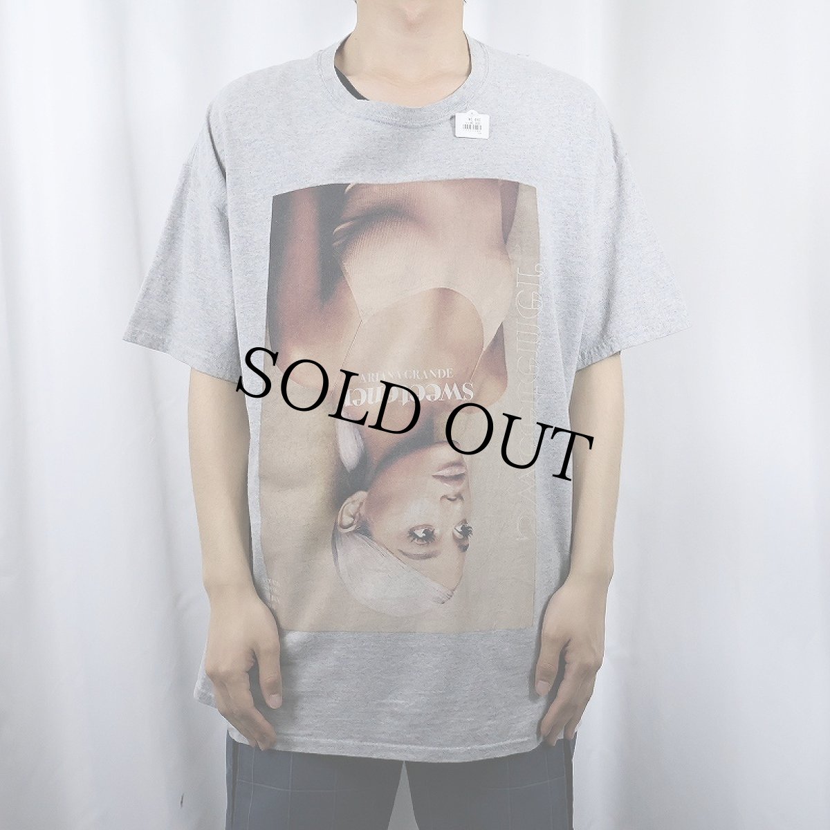 画像2: Ariana Grande "Sweetener" ミュージシャンプリントTシャツ XL (2)