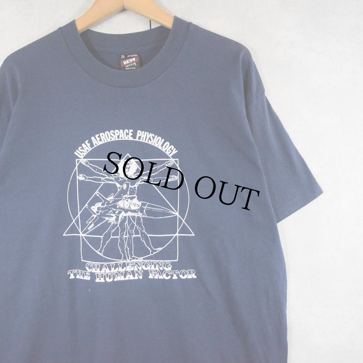 画像1: 90's USA製 "CHALLENGING THE HUMAN FACTOR" ウィトルウィウス的人体図 パロディプリントTシャツ NAVY XL (1)