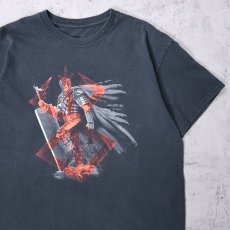 画像1: BERSERK 漫画キャラクタープリントTシャツ BLACK (1)