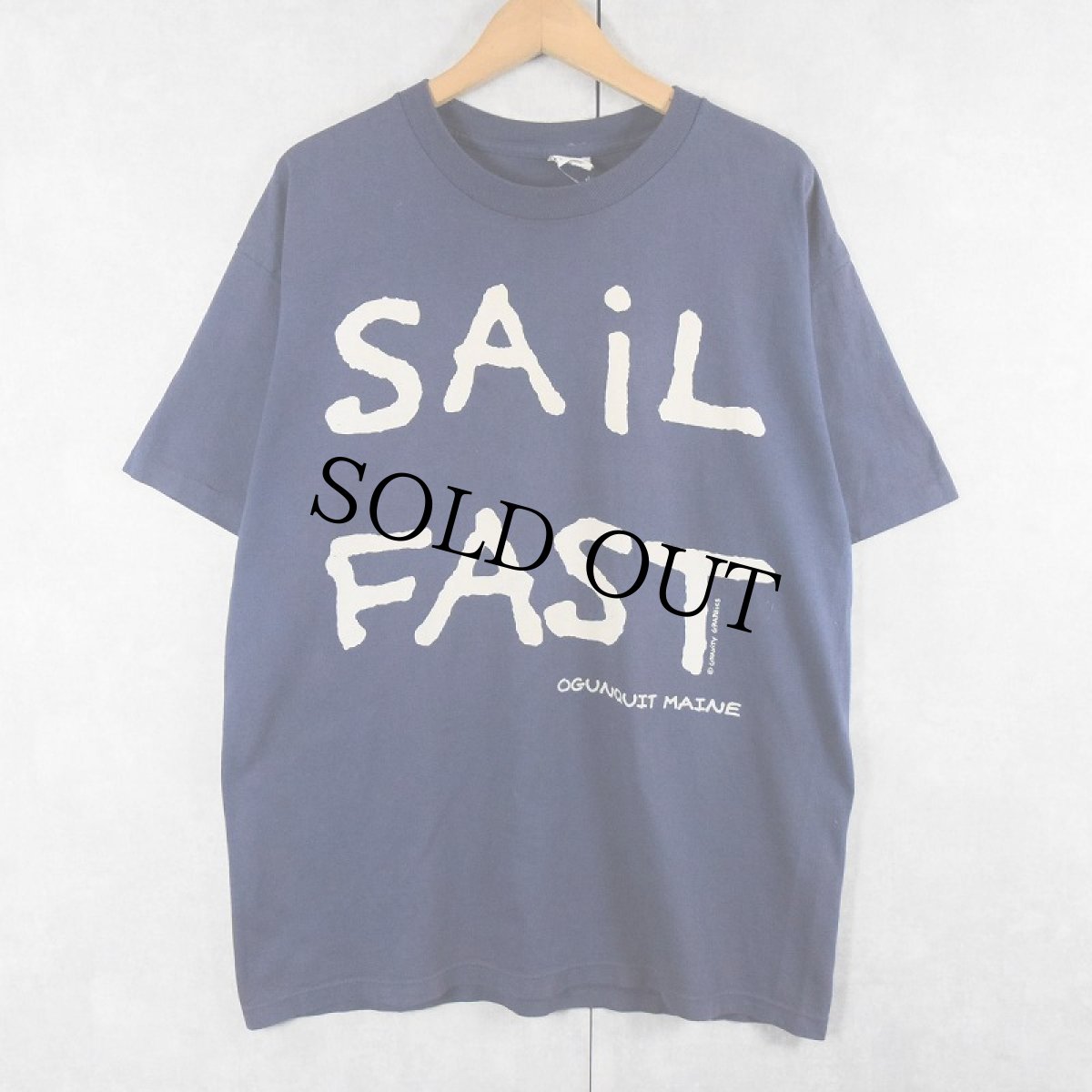 画像1: 90's GRAVITY GRAPHICS USA製 "SAIL FAST LIVE SLOW" プリントTシャツ NAVY L (1)