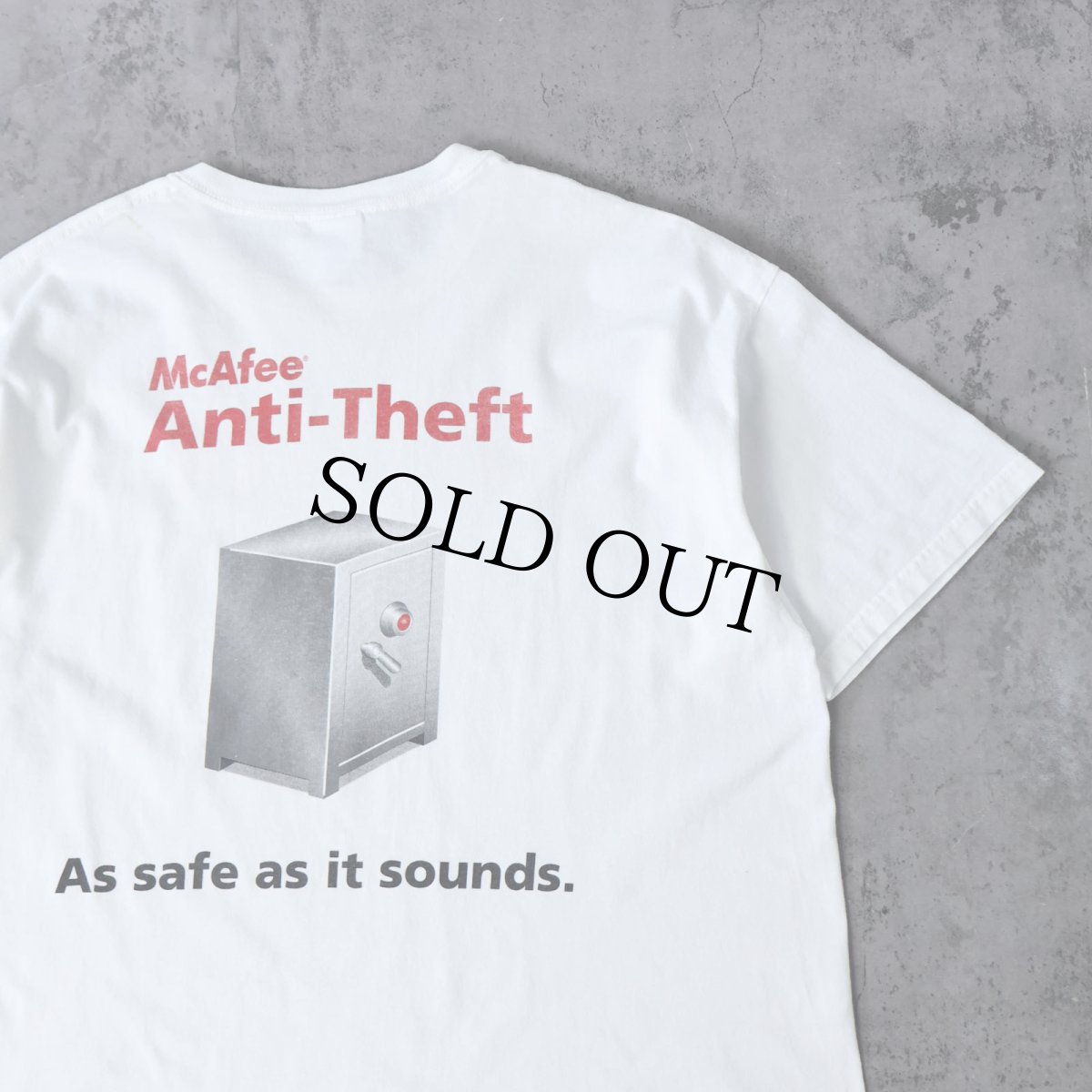 画像1: McAfee Anti-Theft ソフトウェア プリントTシャツ XL (1)