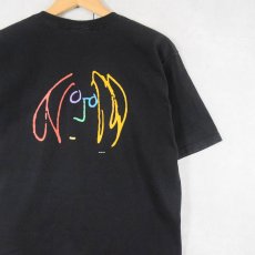 画像1: YOKO ONO "JOHN LENNON" ミュージシャンアートプリントTシャツ BLACK (1)