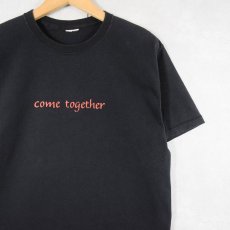 画像2: YOKO ONO "JOHN LENNON" ミュージシャンアートプリントTシャツ BLACK (2)