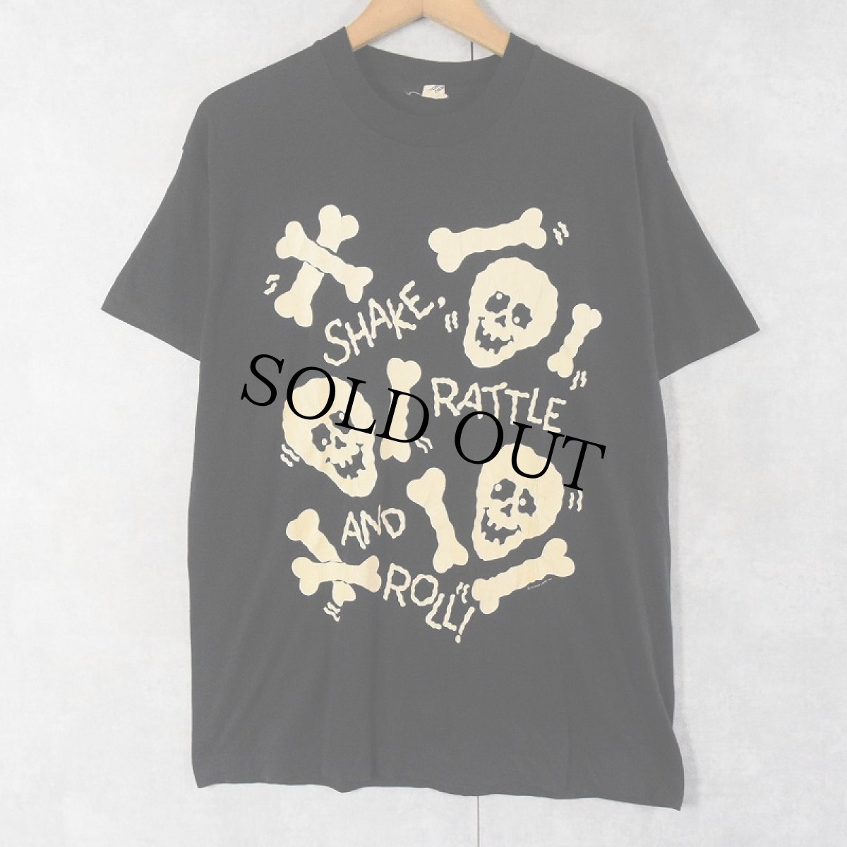画像1: 80's USA製 "SHAKE RATTLE AND ROLL!" スカルプリントTシャツ BLACK XL (1)
