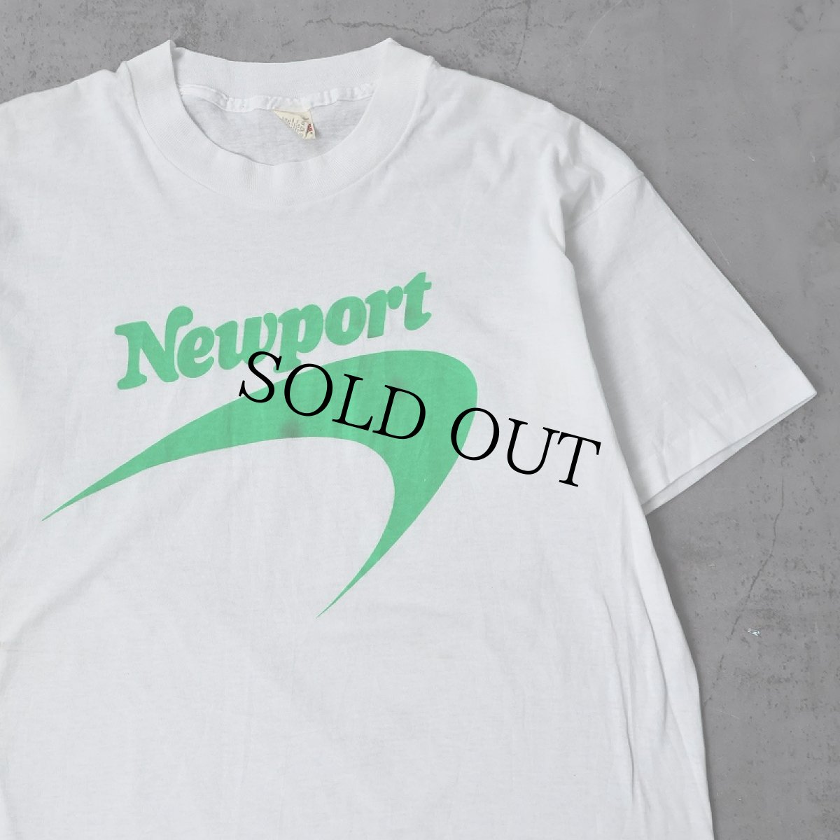 画像1: 80〜90's Newport USA製 ロゴプリントTシャツ L (1)