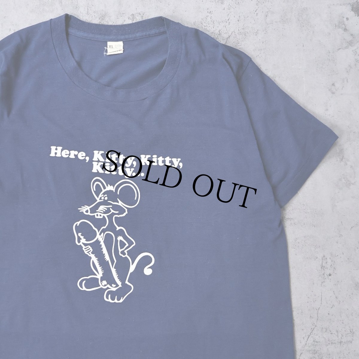 画像1: 80's USA製 "Here,Kitty,Kitty,Kitty..." シュールイラスト エロTシャツ NAVY XL (1)