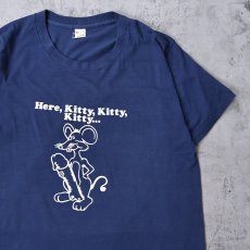 画像1: 80's USA製 "Here,Kitty,Kitty,Kitty..." シュールイラスト エロTシャツ NAVY XL (1)