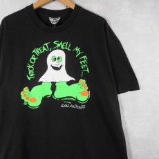 画像1: 90〜2000's USA製 "TRICK OR TREAT SMELL MY FEET..." ファニーイラストプリントTシャツ BLACK XL (1)