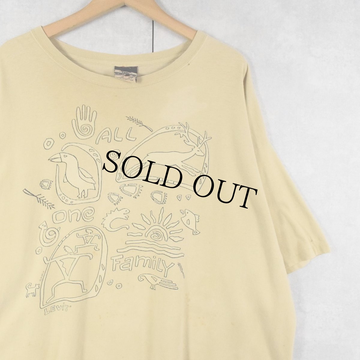 画像1: 90's Levi's USA製 "ALL ONE FAMILY" イラストプリントTシャツ L (1)