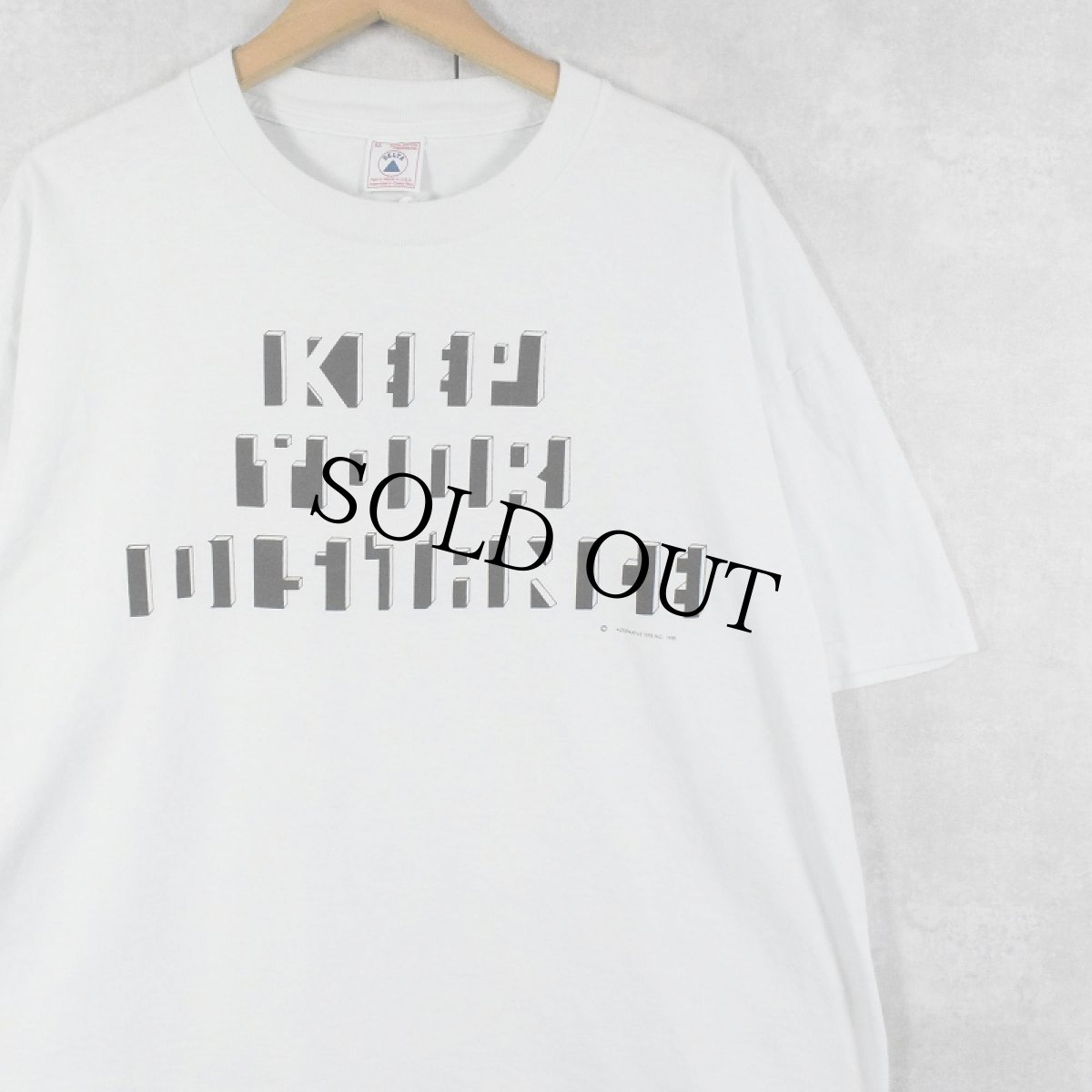 画像1: 90's USA製 "KEEP YOUR DISTANCE" ギミックプリントTシャツ XL (1)