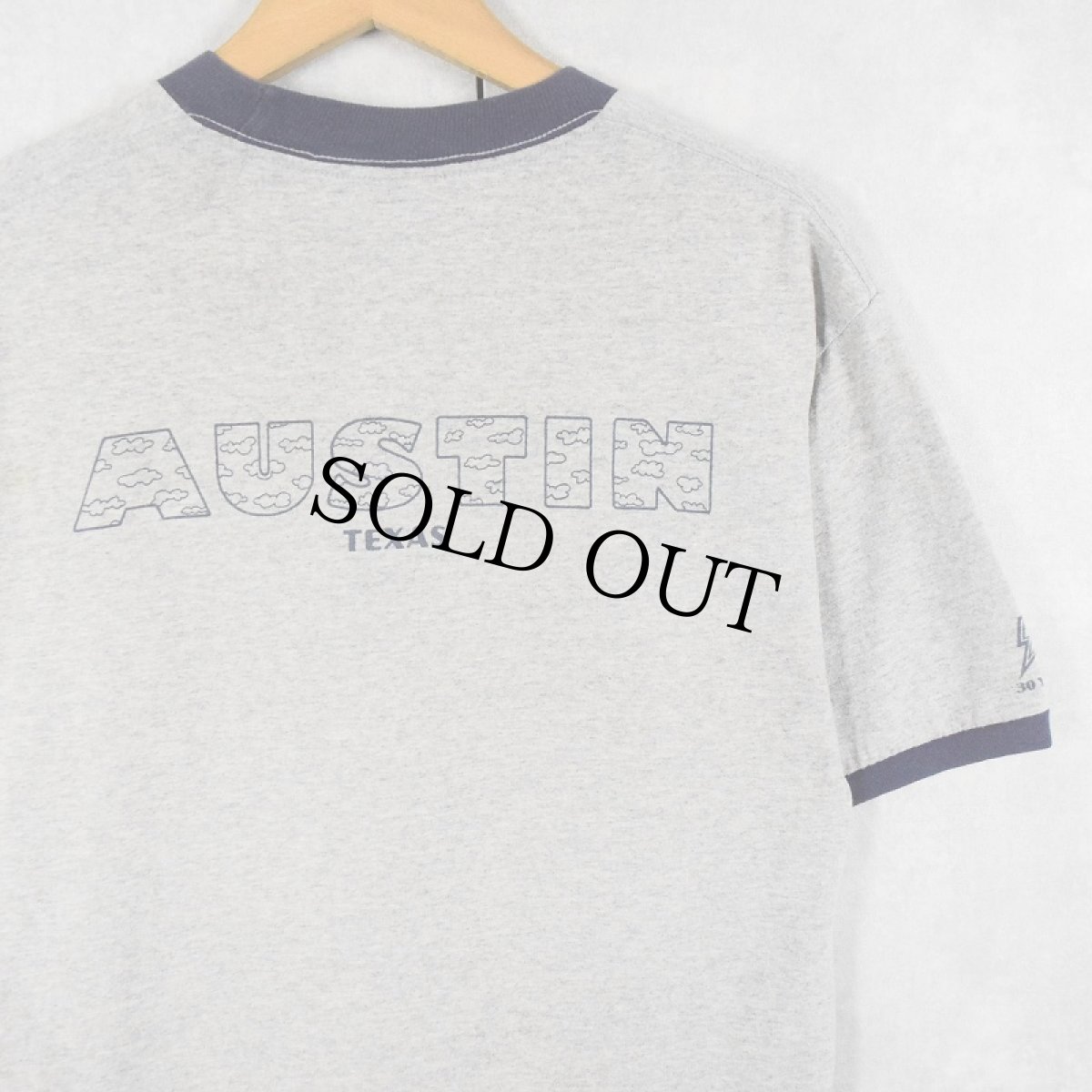 画像2: 2000's AUTSIN 飲食店 ロゴプリントリンガーTシャツ M (2)