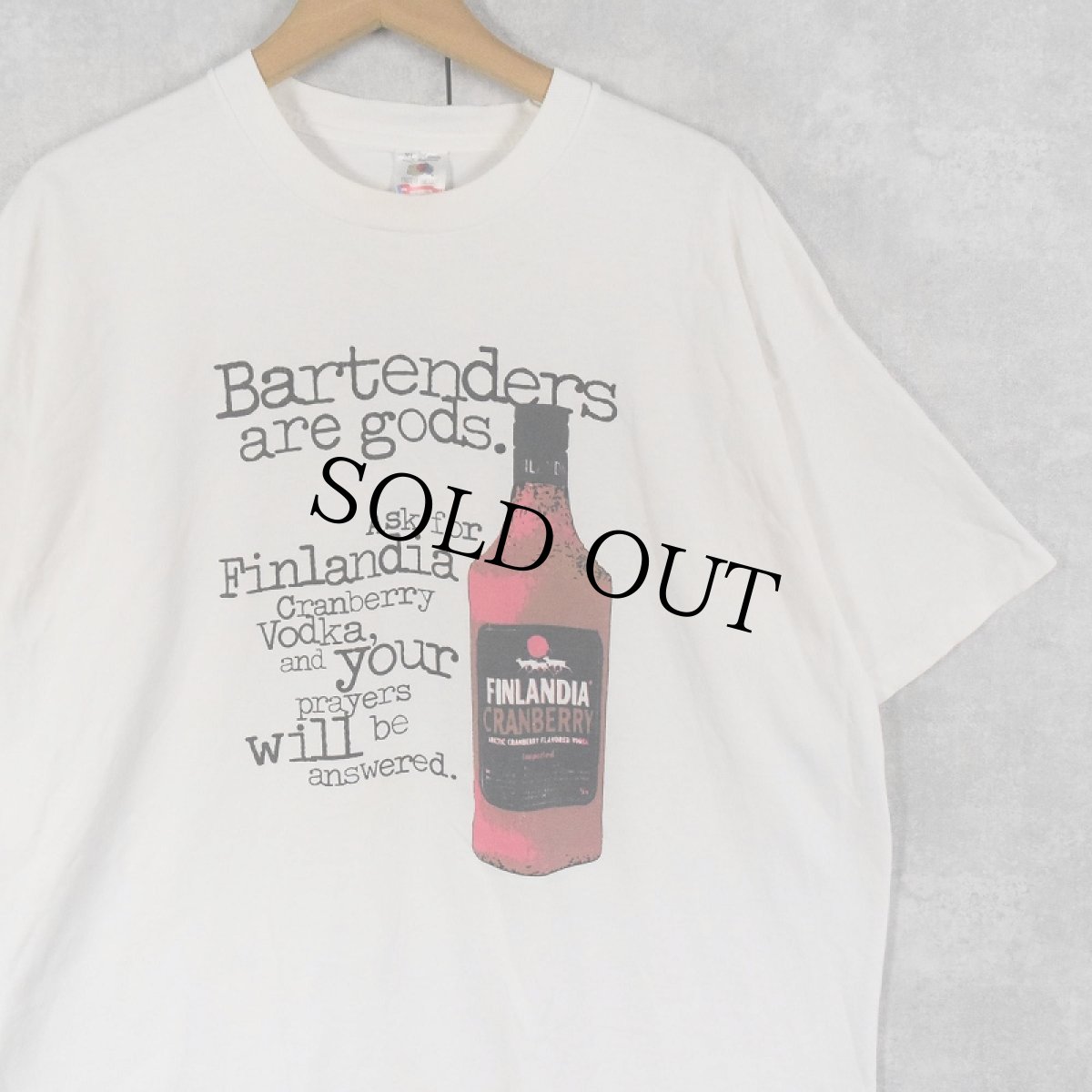 画像1: 90's Finlandia USA製 "Bartenders are gods." ウォッカプリントTシャツ XL (1)