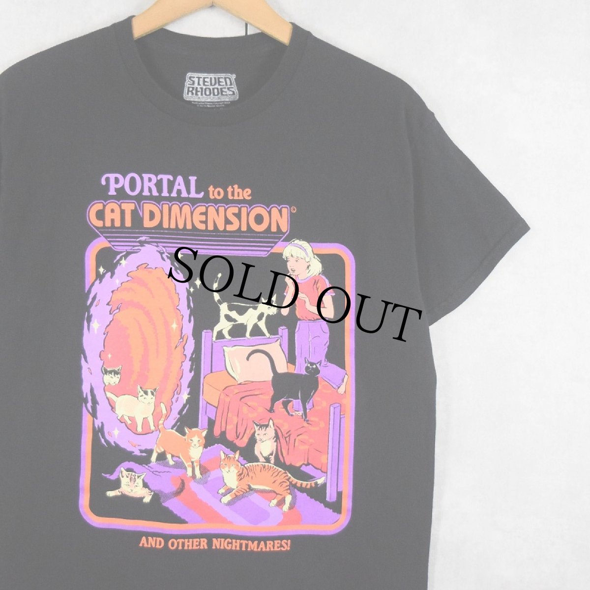 画像1: Steven Rhodes "PORTAL to the CAT DIMENSION" イラストプリントTシャツ BLACK M (1)