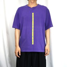 画像2: 90's NIKE 銀タグ USA製 "KICK SOME BUT" プリントTシャツ M (2)