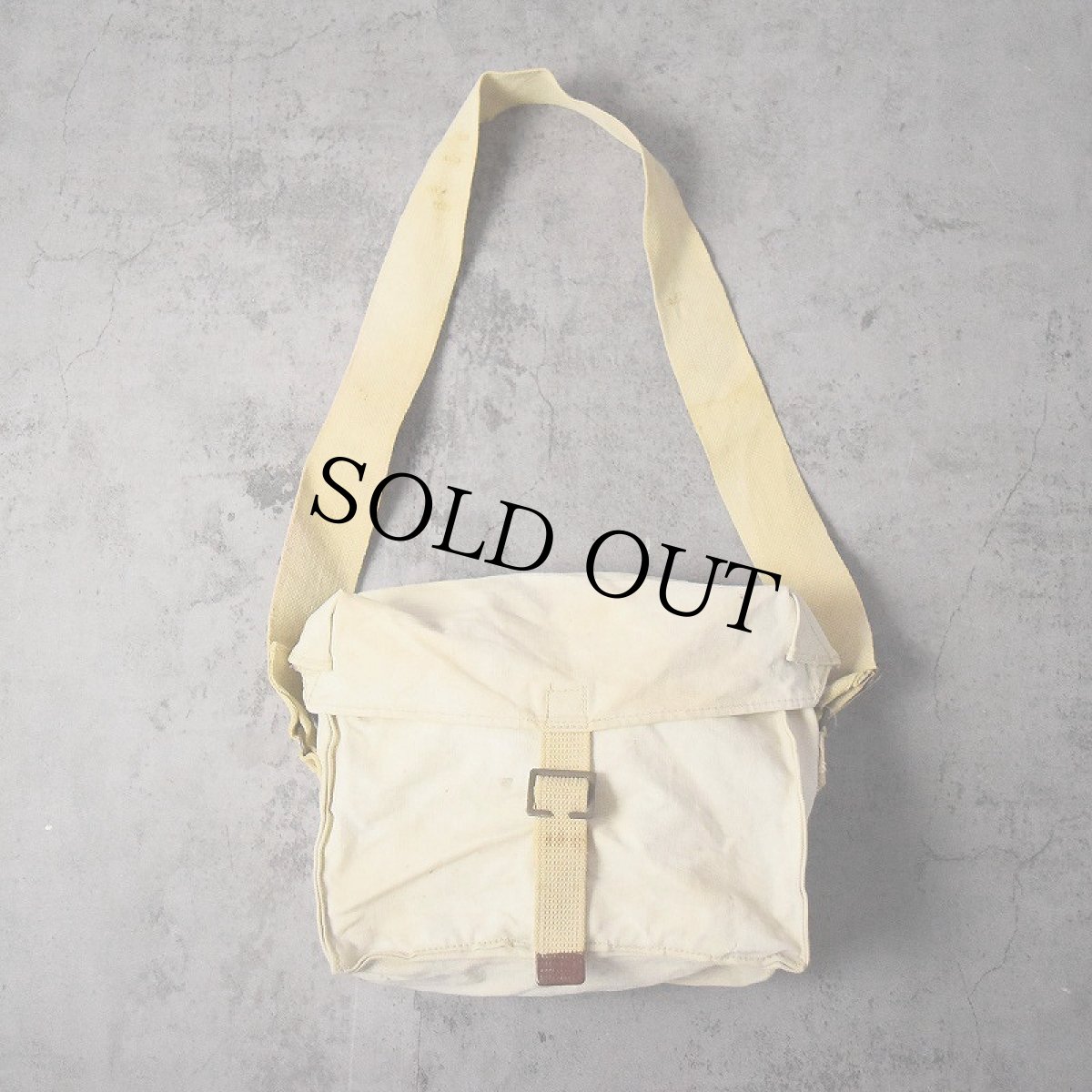 画像1: 40's WWII BRITISH ARMY Satchel Signals Bag (1)