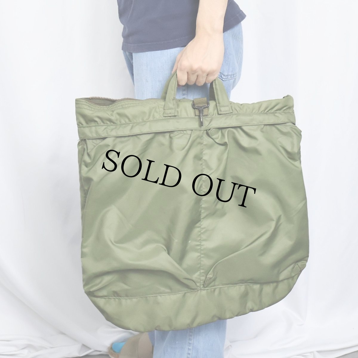 画像2: 80's U.S.ARMY ナイロン ヘルメットバッグ (2)