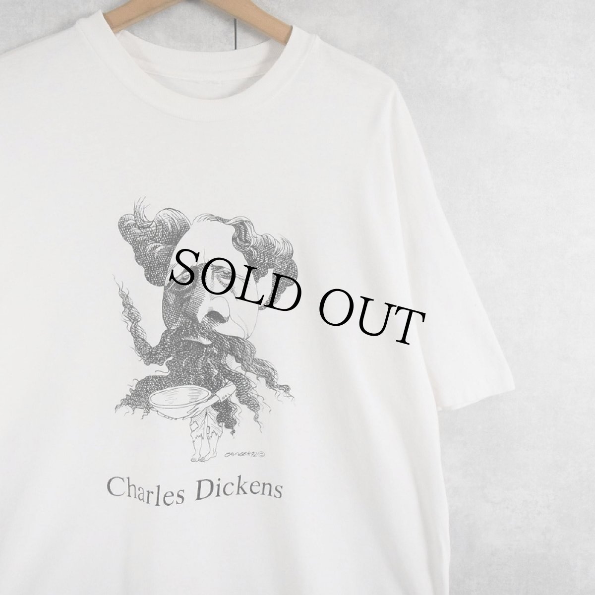 画像1: LARGELY LITERARY "Charles Dickens" 小説家 イラストプリントTシャツ (1)