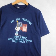 画像1: 80's SNOOPY USA製 "MY SON SURVIVED" キャラクタープリントTシャツ NAVY M (1)