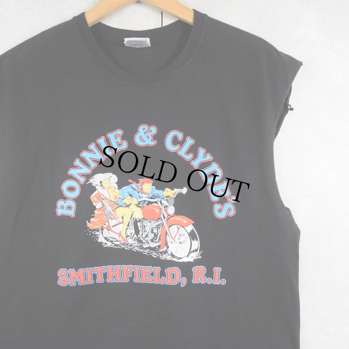 画像1: 2000's "BONNIE & CLYDE'S SMITHFIELD,R.I." イラストプリント カットオフTシャツ BLACK L (1)