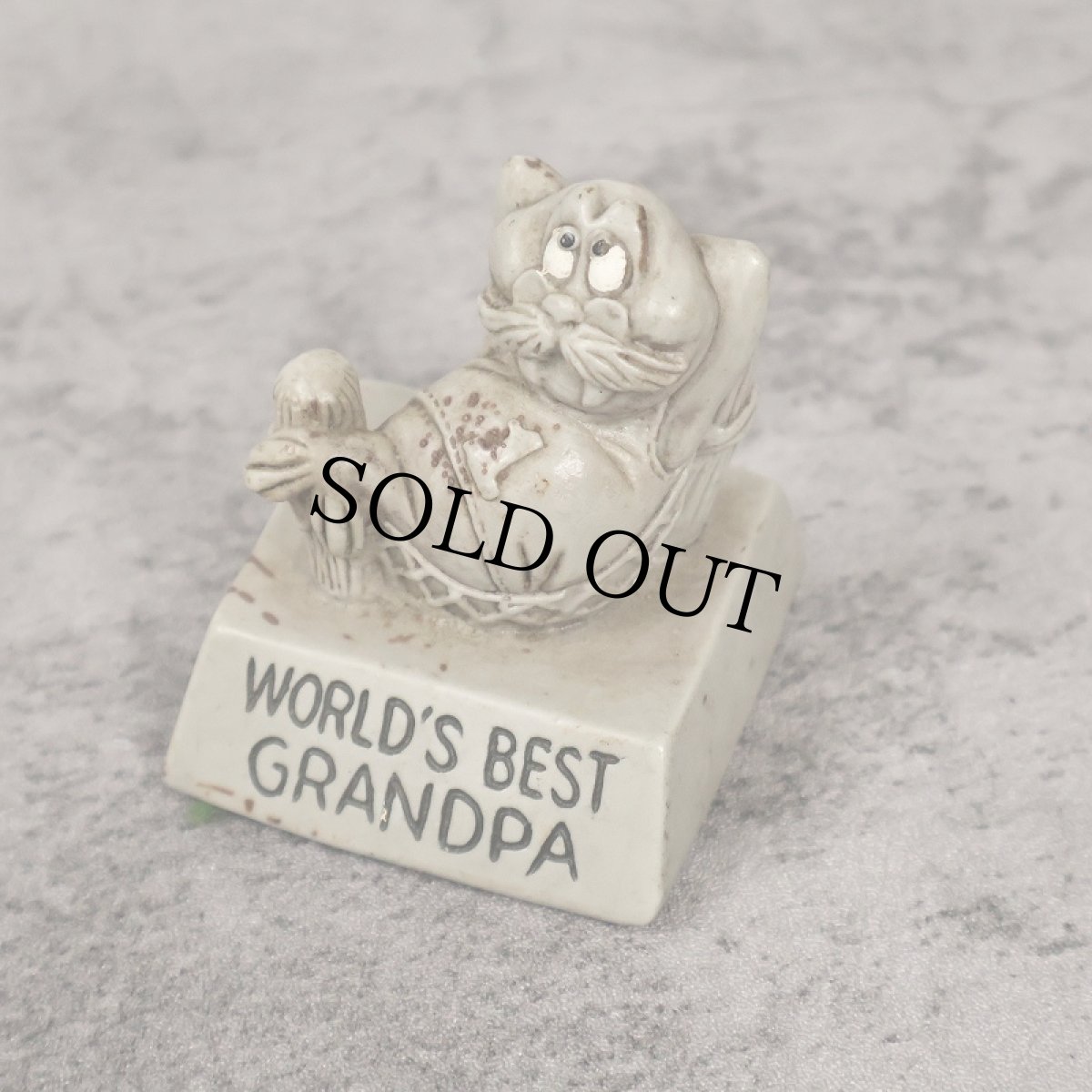 画像1: 70's WALLACE BERRIE CO. USA製 "WORLD'S BEST GRANDPA" メッセージドール (1)
