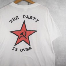 画像2: McLenin's "THE PARTY IS OVER" パロディプリントTシャツ (2)