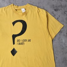 画像1: 90's USA製 "DO I LOOK LIKE I SKATE?" プリントTシャツ XL (1)
