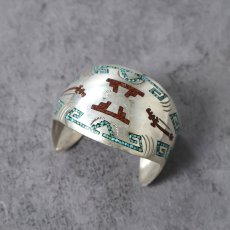 画像1: Navajo "L.CURLY" SILVER チップインレイ バングル (1)