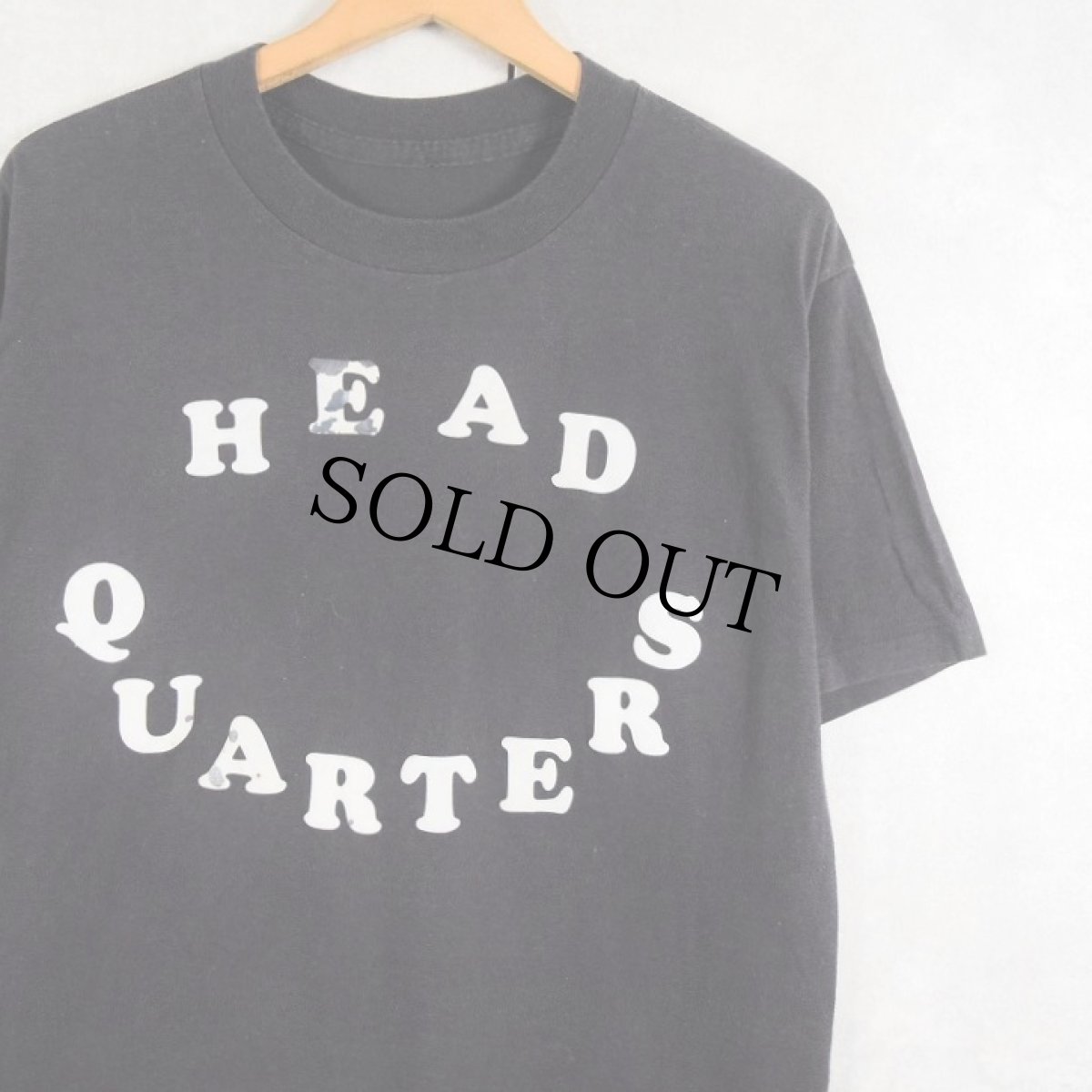 画像1: 80's "HEAD QUARTERS" フロッキープリントTシャツ (1)