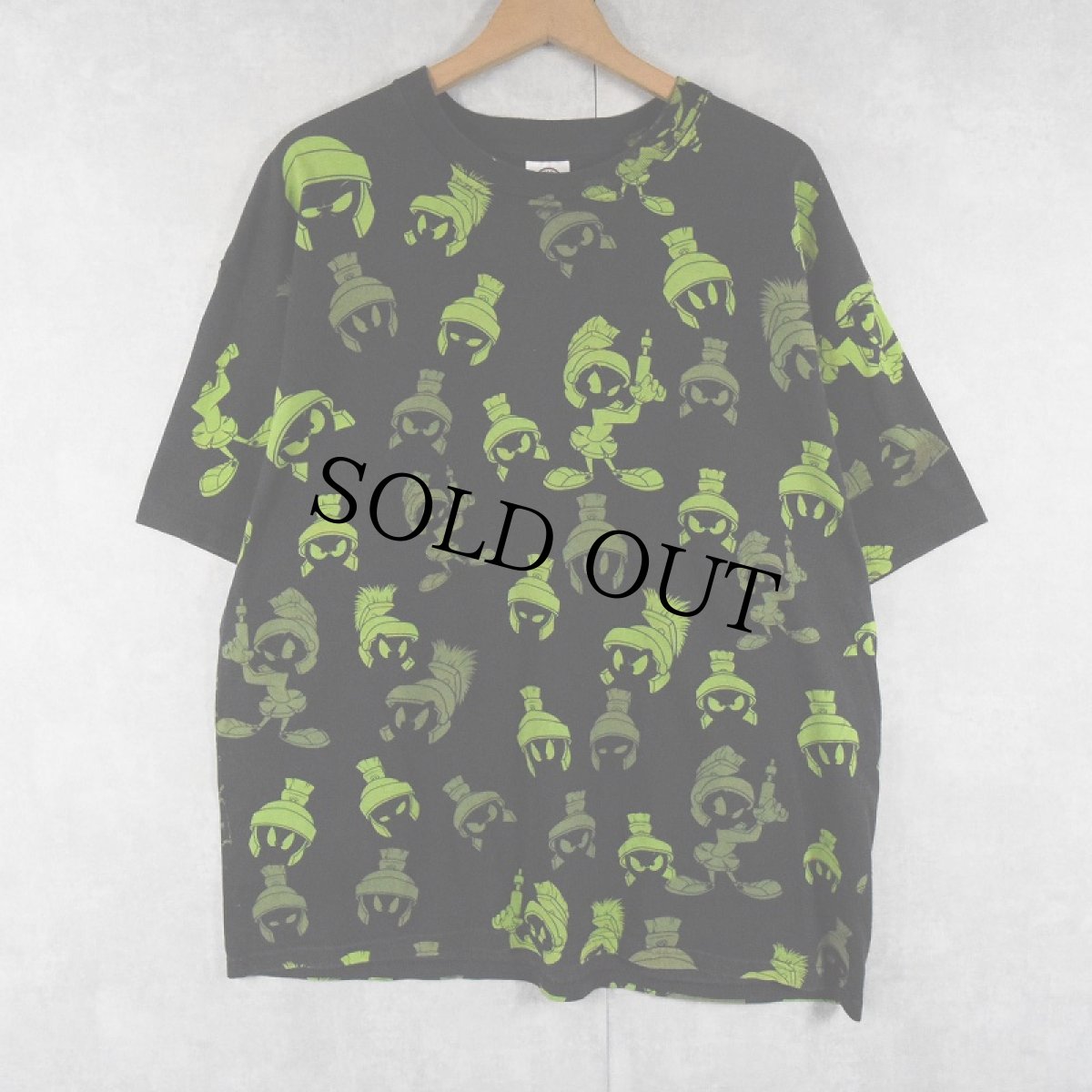 画像1: 【SALE】 Marvin the Martian キャラクター総柄プリントTシャツ BLACK XL (1)
