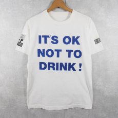画像1: 90's POSITIVE PEER PRESSURE "IT'S OK NOT TO DRINK" ストレートエッジプリントTシャツ  (1)
