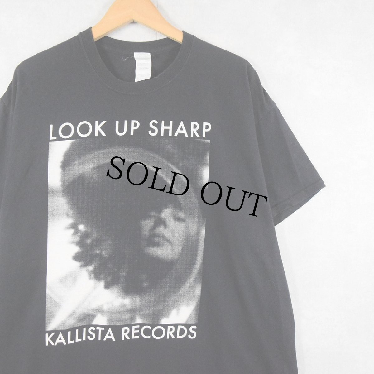画像1: 2000's Carla dal Forno "LOOK UP SHARP" ミュージシャンアルバムプリントTシャツ BLACK XL (1)
