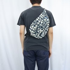 画像2: KAVU スリングバッグ (2)