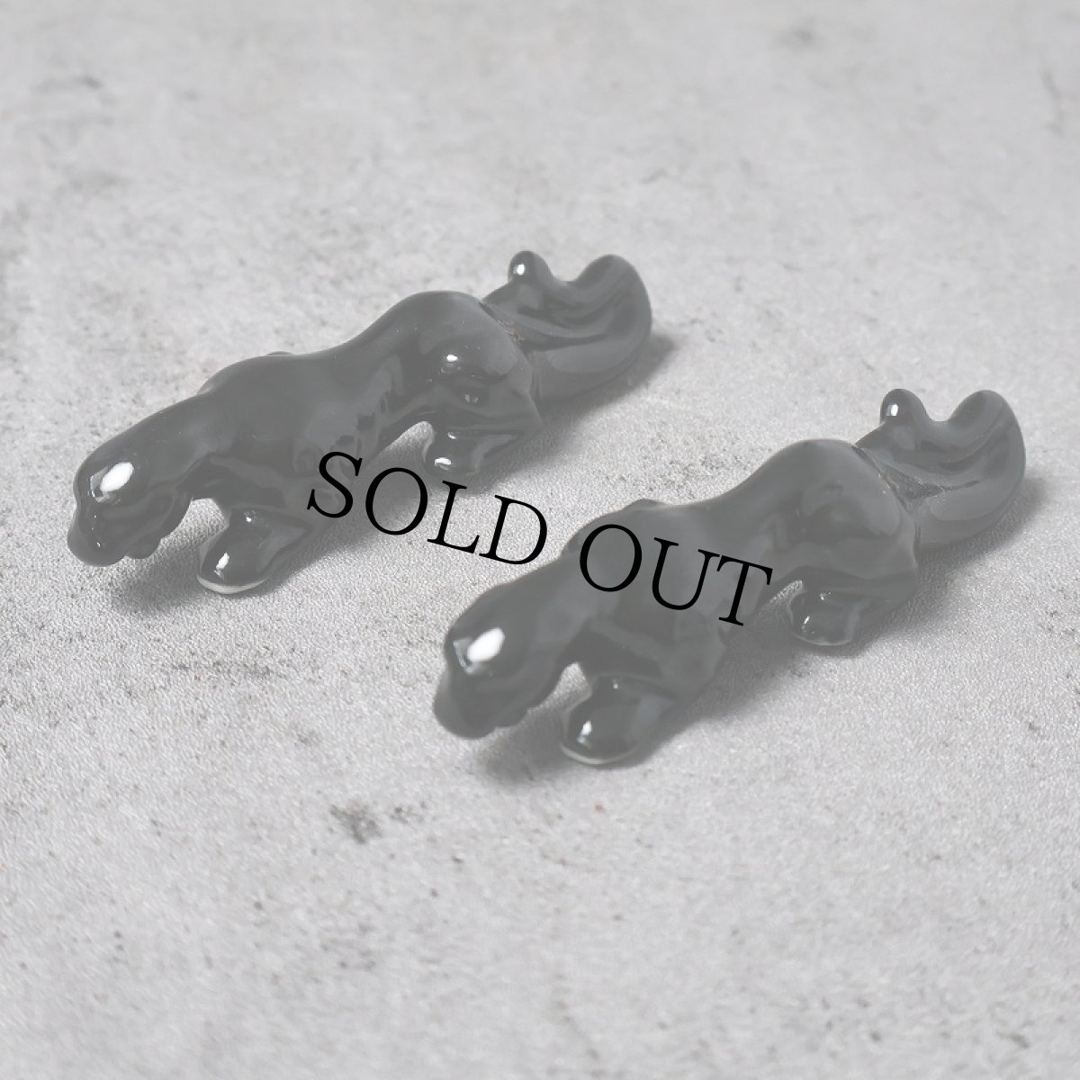 画像2: SK OLDIES ORIGINAL Black Panther Chopstick Rest 2pics (2)