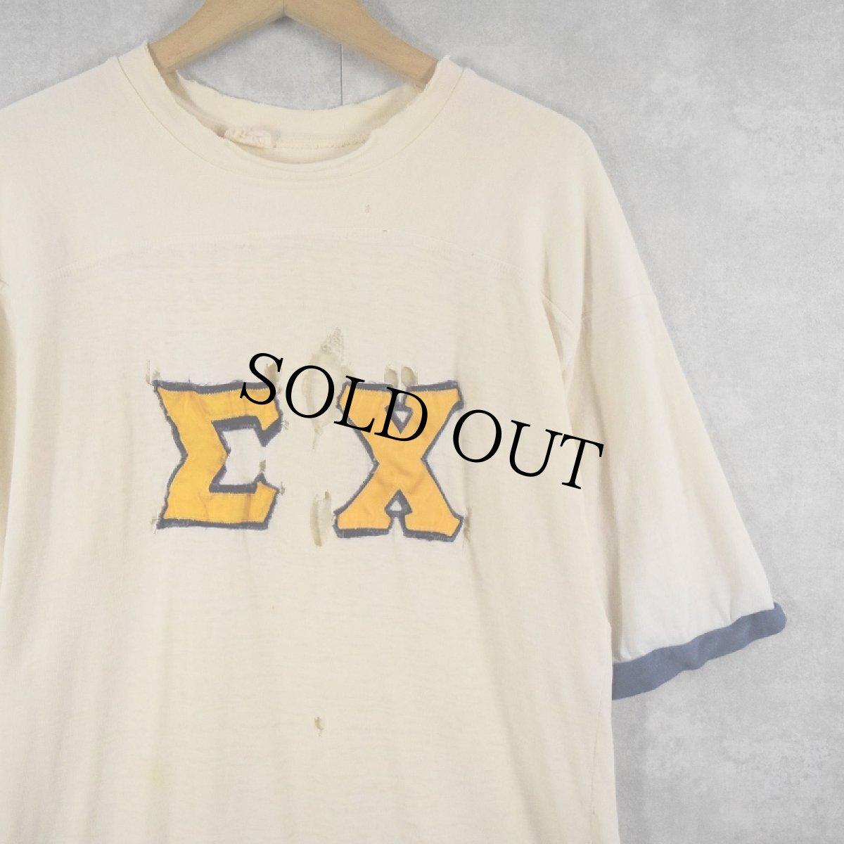 画像1: 60's Campus Classics ワッペン付き フットボールTシャツ (1)