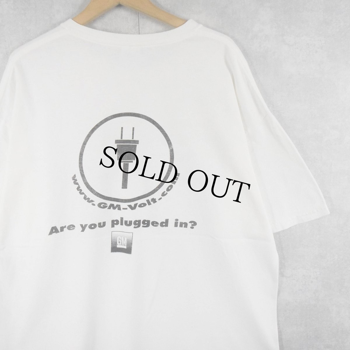 画像2: Chevrolet Bolt "Are you plugged in?" 自動車メーカー プリントTシャツ XL (2)