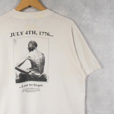 画像1: 80's Whippes Peter USA製 "JULY 4TH,1776... Lest we forget" フォトプリントメッセージTシャツ XL (1)