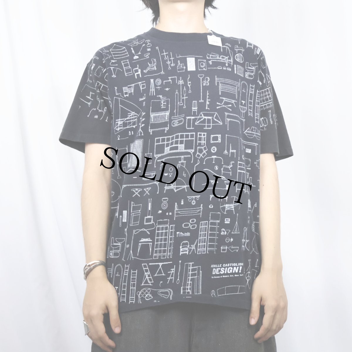 画像3: 90's ACHILLE CASTIGLIONI DESIGN by MoMA インテリア柄 マルチプリントTシャツ BLACK (3)
