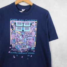画像1: 90's Science Museum of Virginia USA製 " CHIPS AND CHANGES" アートプリントTシャツ NAVY M (1)
