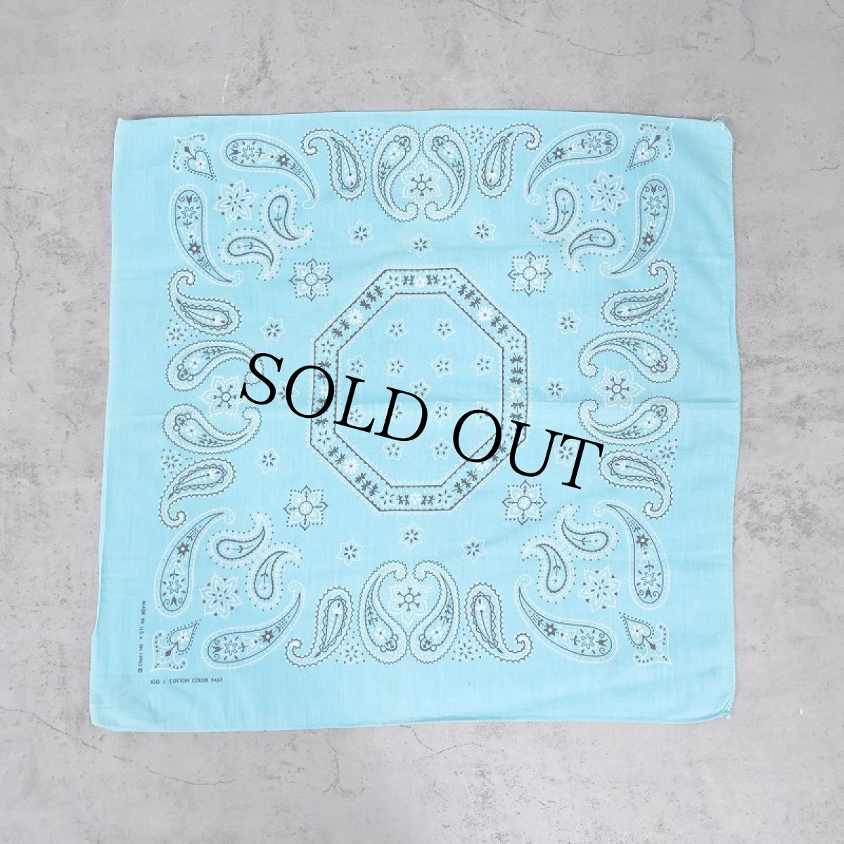 画像2: 70's COLOR FAST USA製 ペイズリー柄 バンダナ (2)