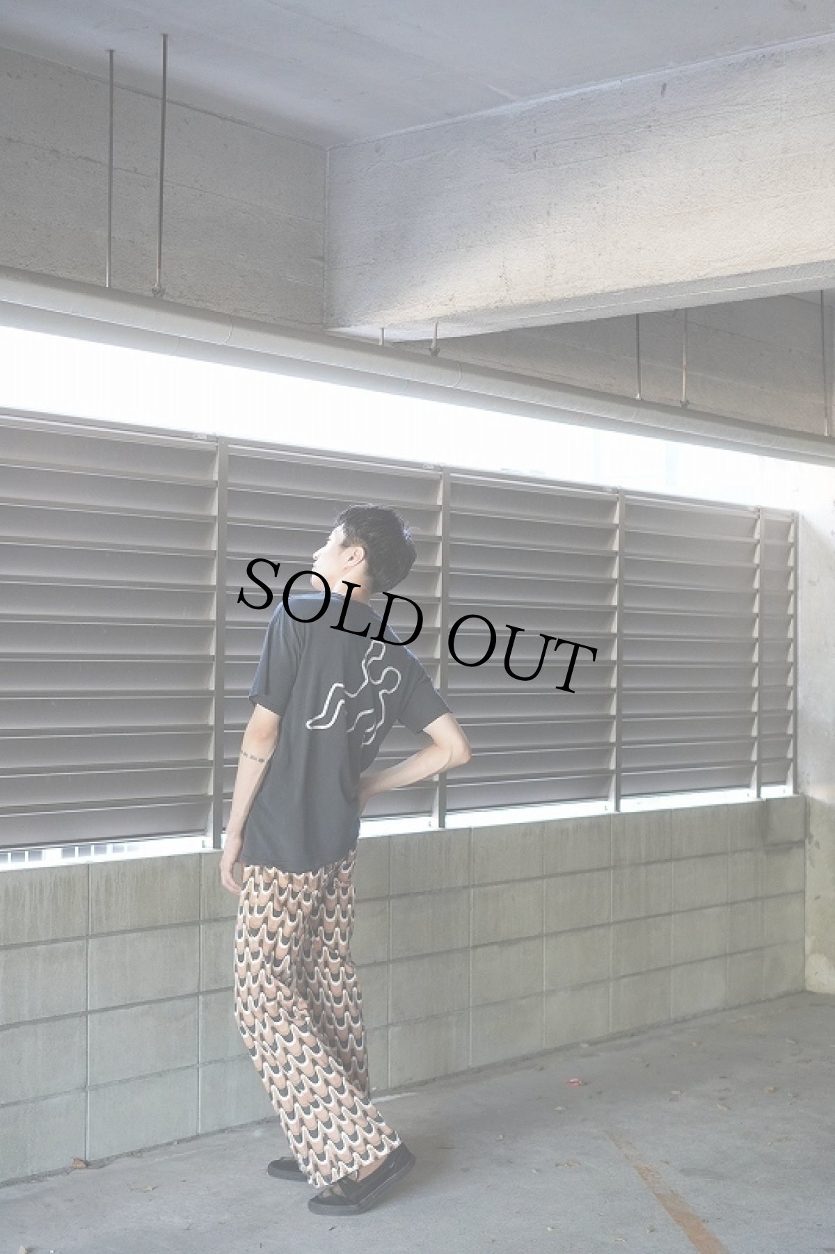 画像3: COTTON:ON 総柄 フレアパンツ W33 (3)